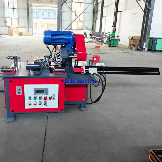 Automatic Metal Pipe Cutting Machine