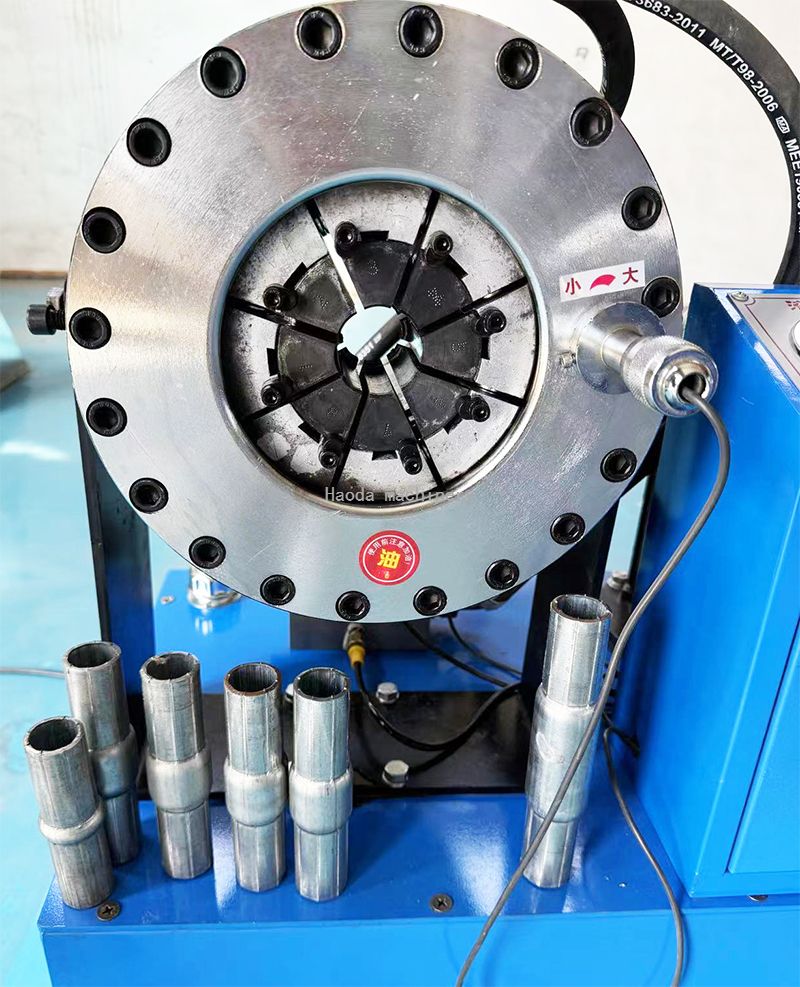 Full-automatic pipe shrinking machine