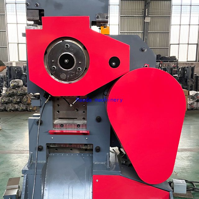  Custom-Tailored Steel Shear & Punch Machine (QA32-14B)