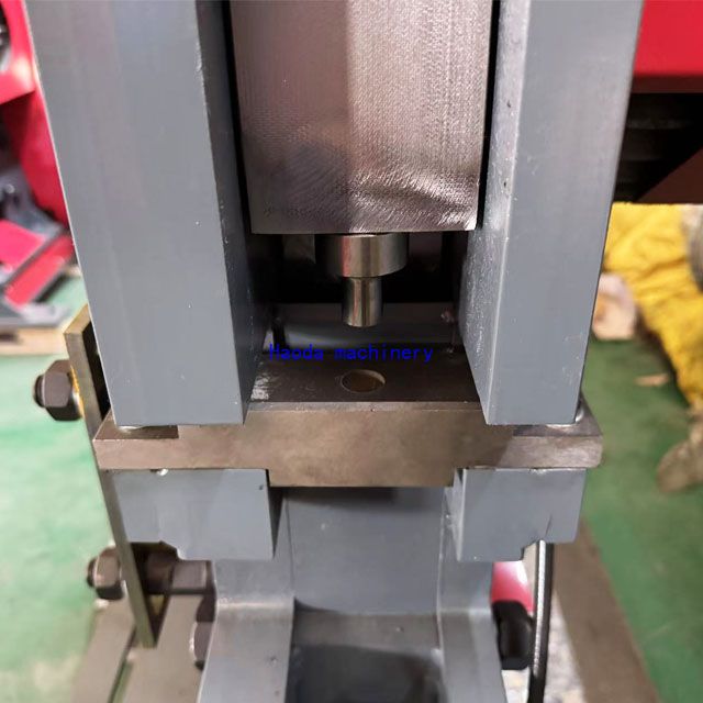 QA32 - 14B Ironworker: Punch, Shear & Cut Metal in One Machine