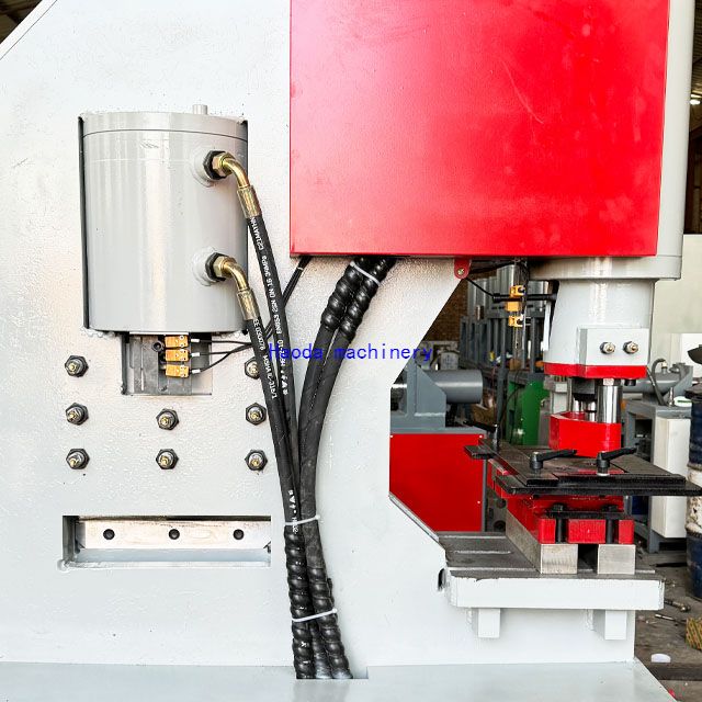 Hydraulic Steel Punching And Shearing Machine
